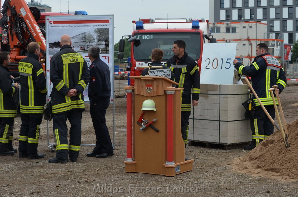 Erster Spatenstich Neues Feuerwehrzentrum Koeln Kalk Gummersbacherstr P150.JPG - Miklos Laubert